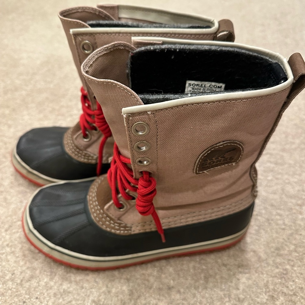 Sorel Caribu waterproof boot